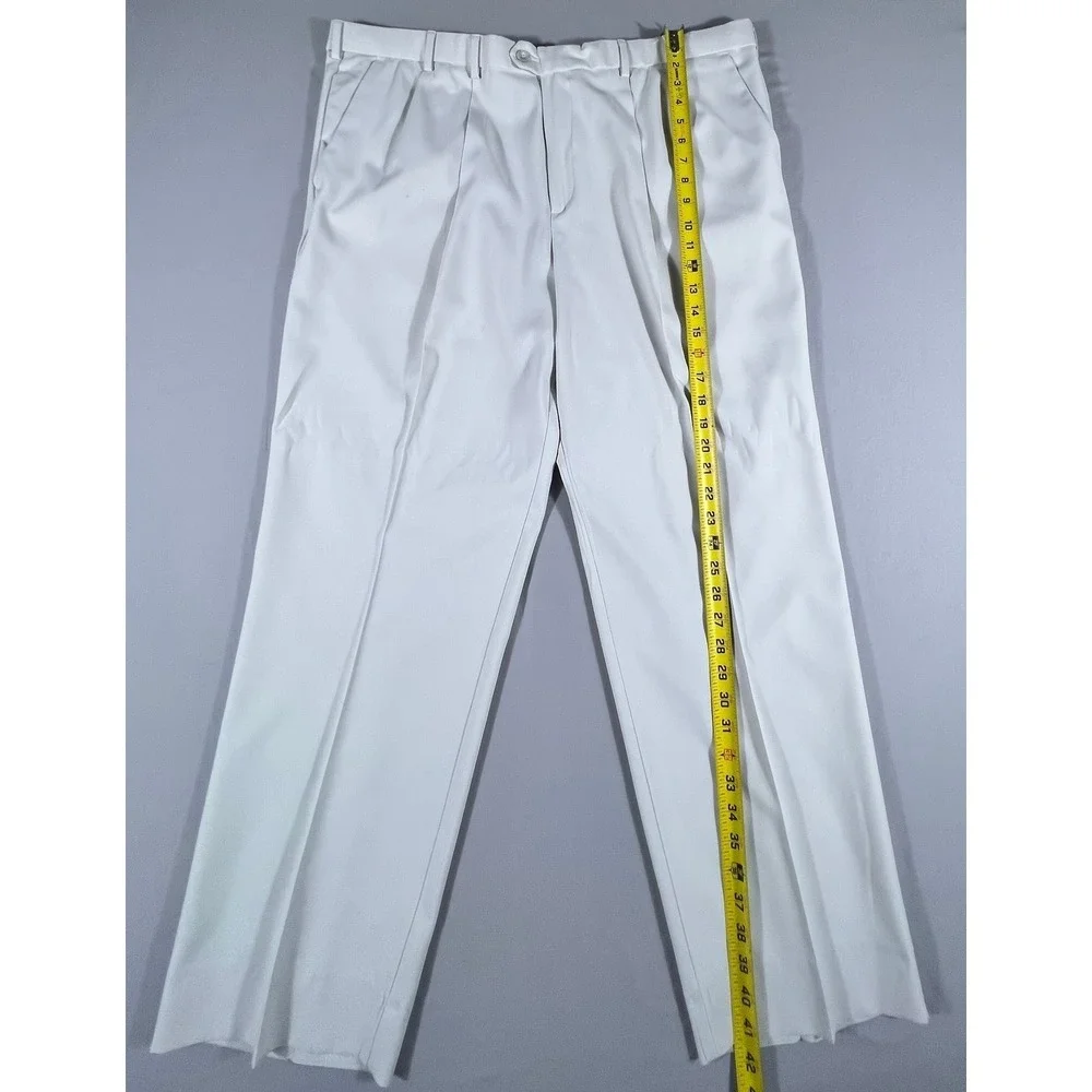 Dockers Golf Men's 42x32 White Pleated Relaxed Fit Microfiber Trousers Pants